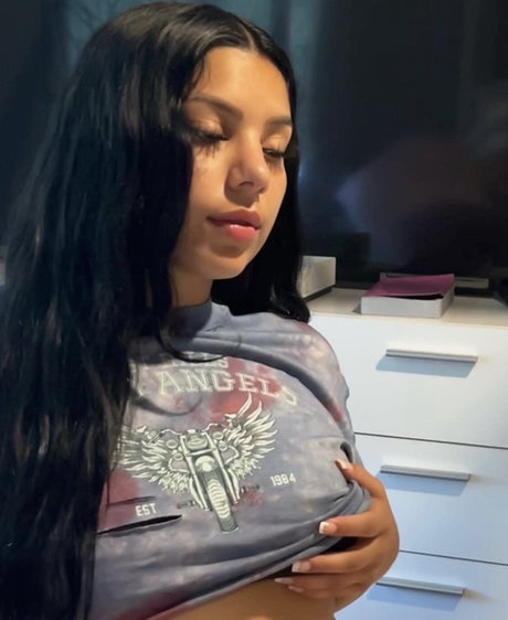 _Caroline Wine OnlyFans Leak Pornografie