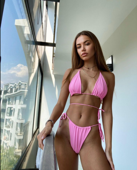 Mia Ricci Neues OnlyFans