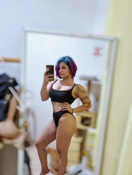 Nyaaati OnlyFans Model Bilder