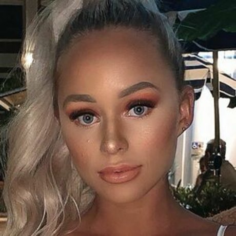 Allie Auton Nacktpornos auf OnlyFans