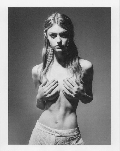 Willow Hand Leaks von Nacktbildern auf OnlyFans