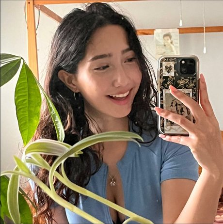 Sabrina Pezeshkian_ OnlyFans geleakt.