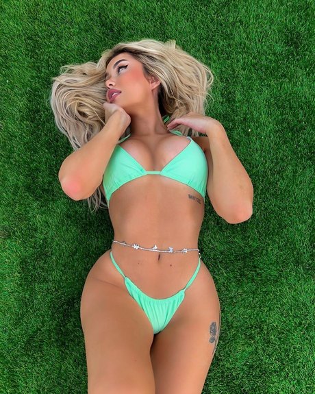 Gwendolyn celine OnlyFans Fotos