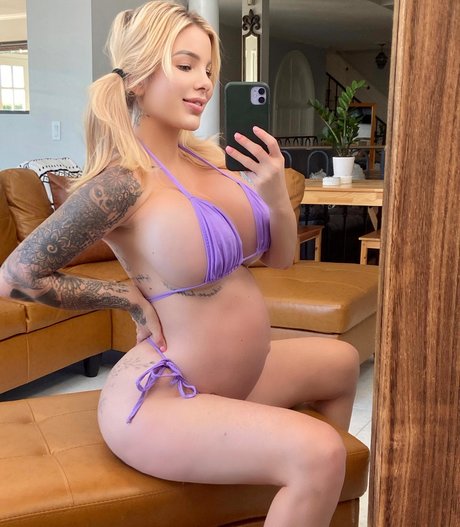 Jessica Weaver Cakes OnlyFans Nacktbilder