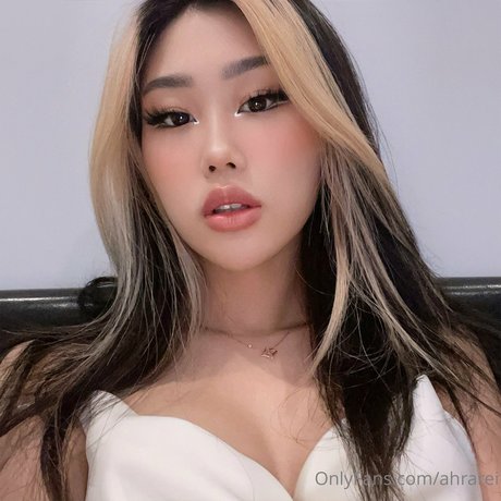 AHRA REI Nacktbilder von OnlyFans geleakt