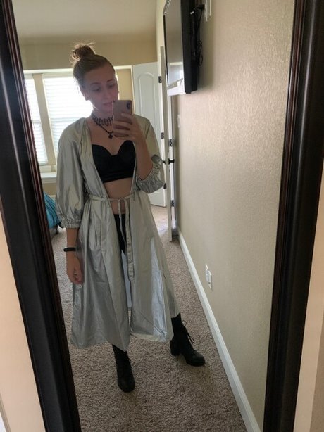 Alanis King OnlyFans Bilder