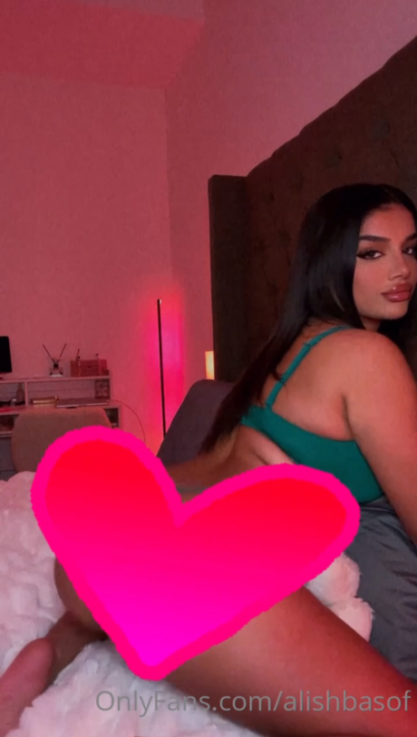 Alishba Nacktbilder OnlyFans geleakt