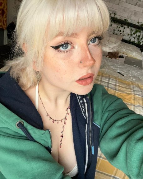 M Ae 3 Nackt geleakt OnlyFans