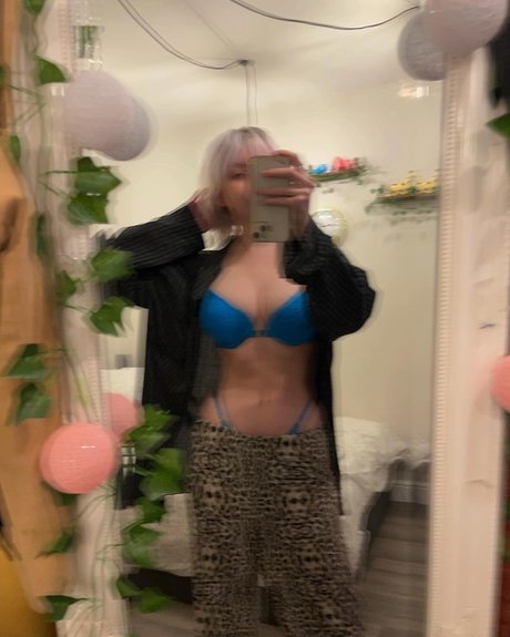 M Ae 3 Leaks von OnlyFans