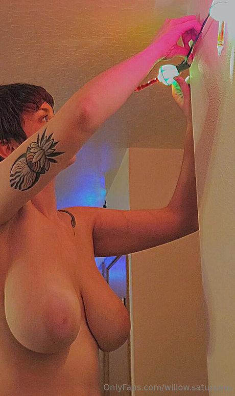 Willow Saturnine Nacktbilder von OnlyFans geleakt