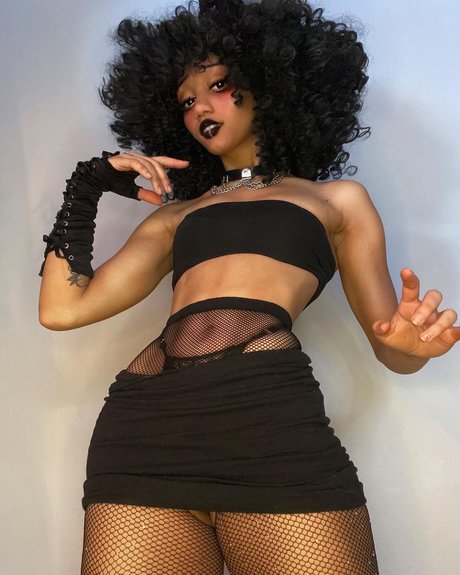 Ladokei Crystal Sex OnlyFans