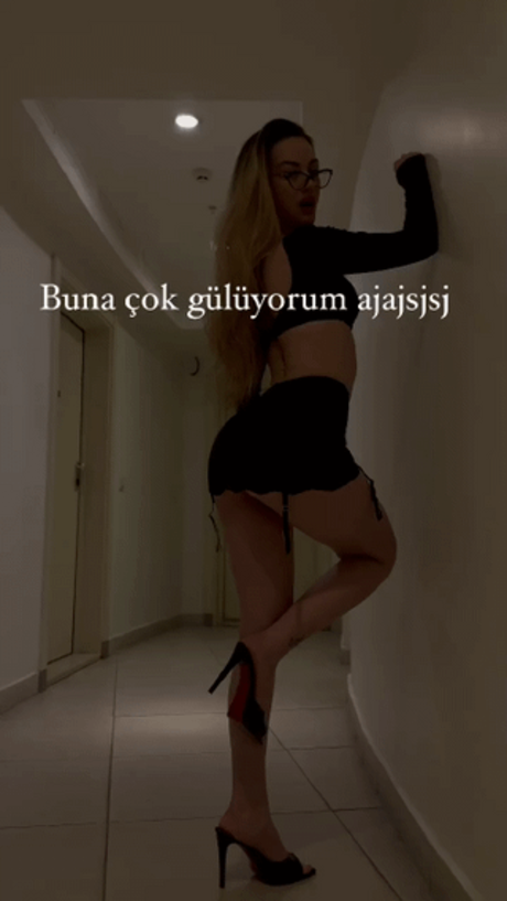 Oznur Guven_ Nackt geleakt OnlyFans
