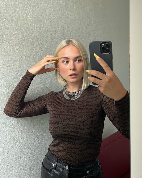 Mathea OnlyFans Bilder