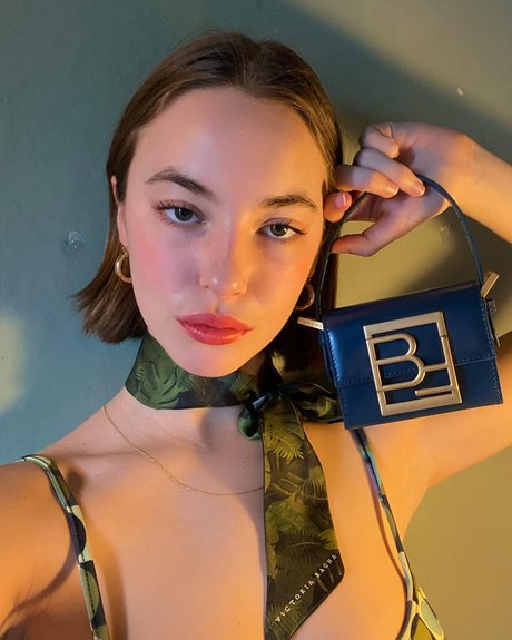 vollbusige blonde onlyfans Erwachsene Album