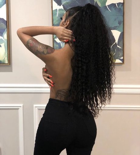 Ashley Burgos OnlyFans Bilder