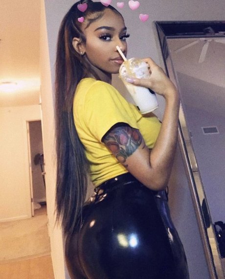 Ashley Burgos Nacktbilder von OnlyFans geleakt