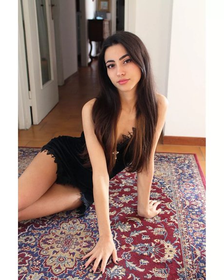 Lucrelisa_ OnlyFans Joi