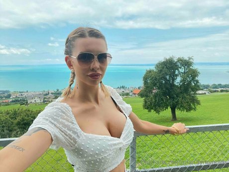 Mandy Reynolds OnlyFans Leaks