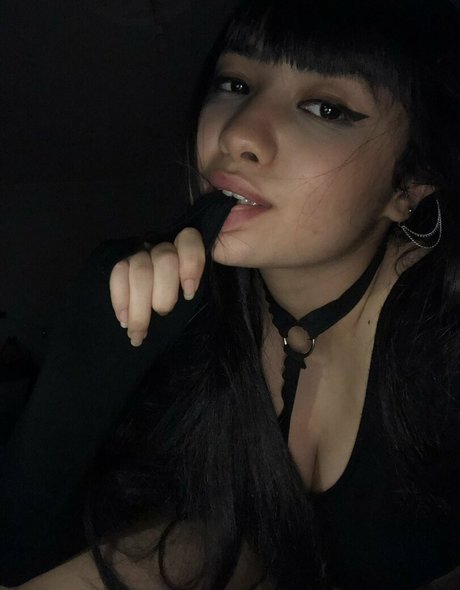 naomieve OnlyFans Strip