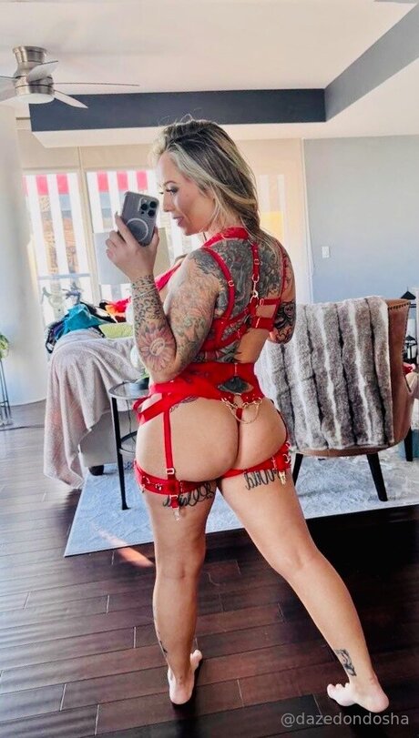 dazedondosha OnlyFans Bilder
