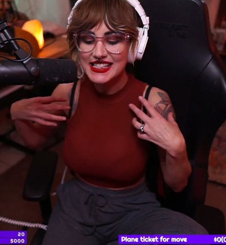 Nagisake NurlyFans-Brüste