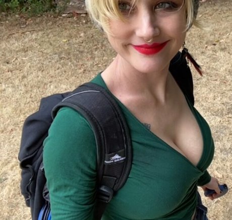 Nagisake Model OnlyFans Foto