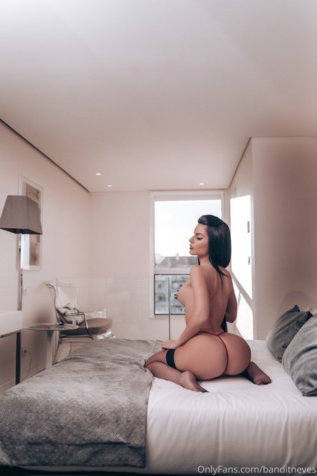 Tatiana Neves OnlyFans Model Bilder