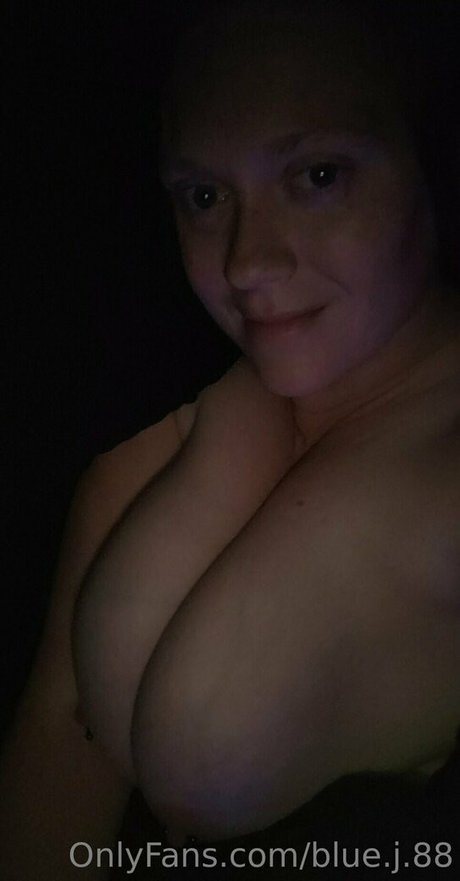 Blue J 88 OnlyFans gratis