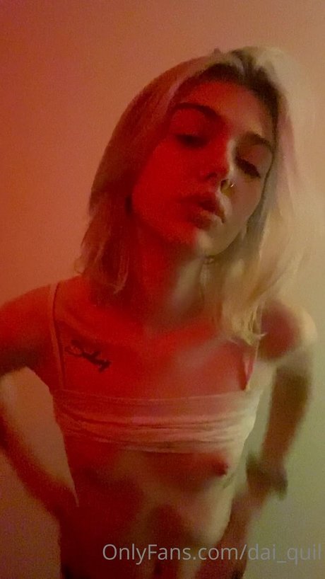 dai quil OnlyFans Striptease