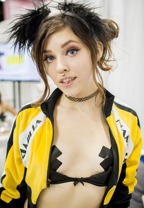 Emma Choice OnlyFans Bilder