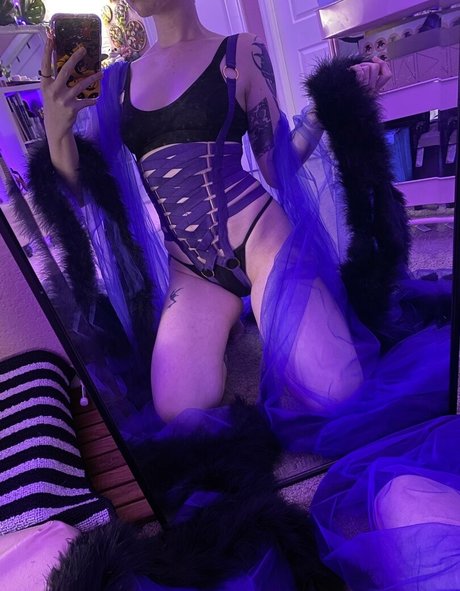 Boogainvillea Nacktbilder OnlyFans