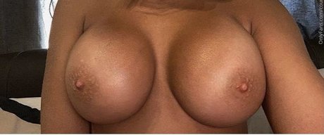 Courtney Hodgson OnlyFans Bilder