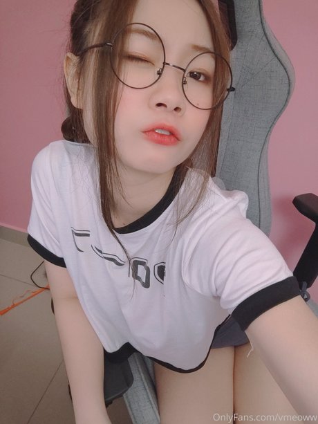 Vmeow OnlyFans-Komplettinhalte