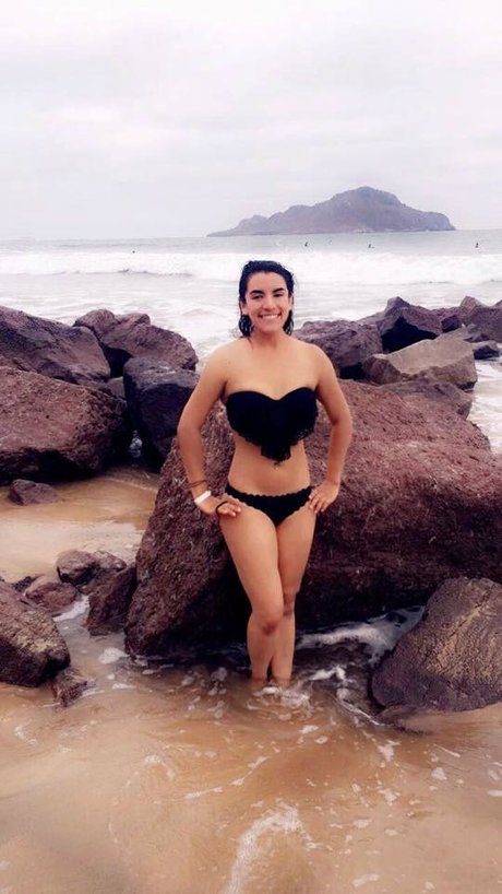 Tania Ivette_ OnlyFans Strip