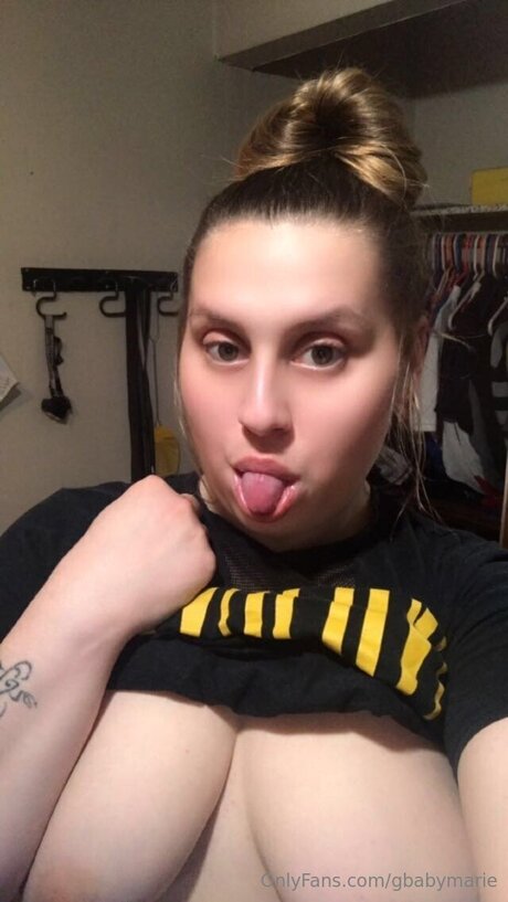 Gbabymarie Brüste OnlyFans