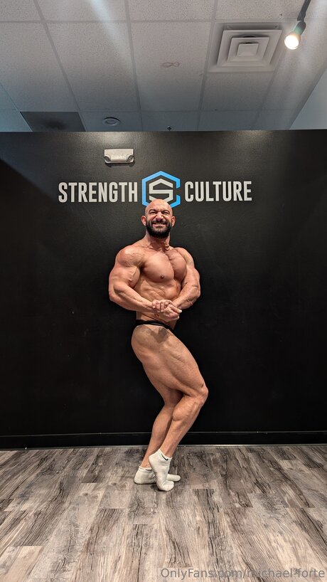 Michael Forte OnlyFans geleakte Brüste