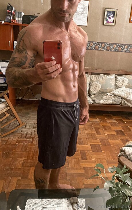 Chulo95 OnlyFans-Bilder