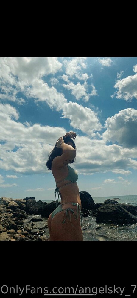 Angelsky 777 OnlyFans Sex Leak