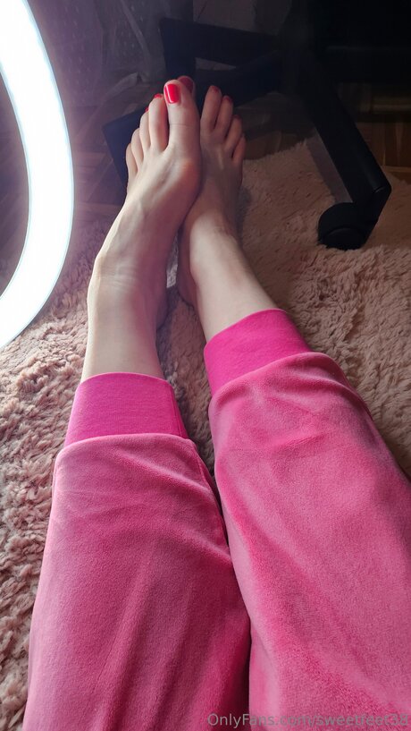 Sweetfeet38 OnlyFans X