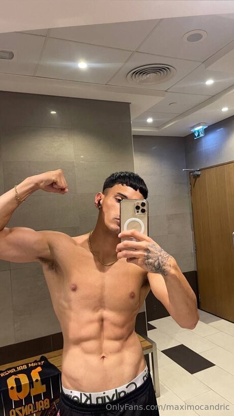 Maximocandric OnlyFans Gratis-Inhalte