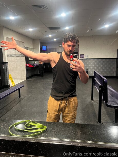 Colt Classic Nacktpornos von OnlyFans geleakt