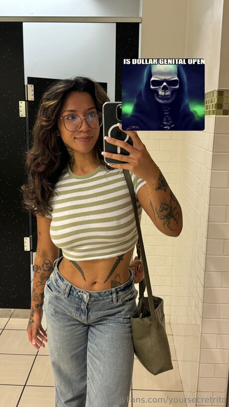 Yoursecretrito OnlyFans geleakt.