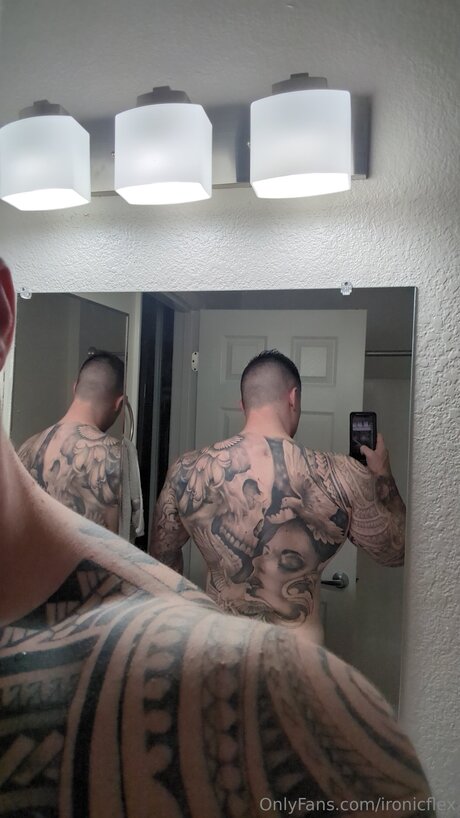 Ironicflex OnlyFans Nacktfotos