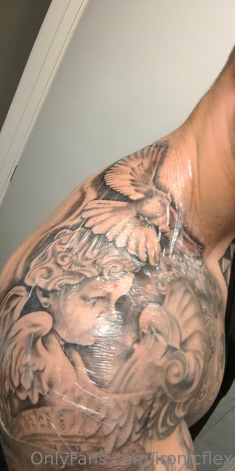 Ironicflex OnlyFans geleakter Pornografie