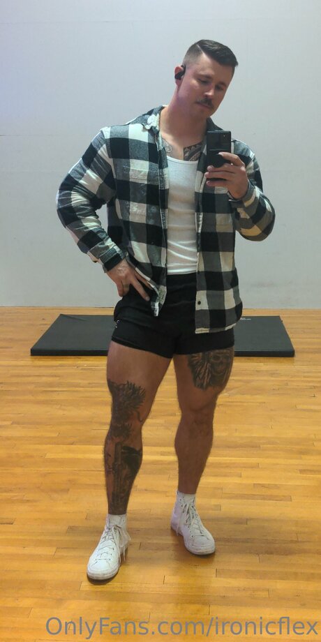 Ironicflex OnlyFans