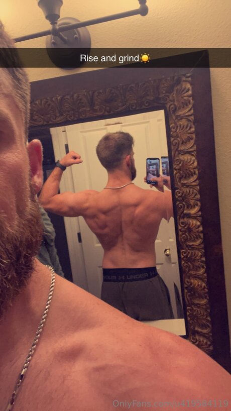 U419584119 OnlyFans Model Fotos