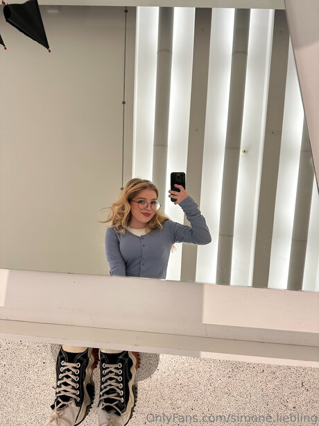 Simunka Show OnlyFans Leak