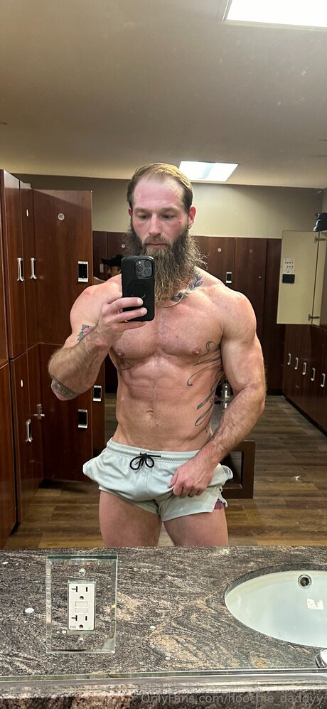 Hoochie Daddyy OnlyFans Star