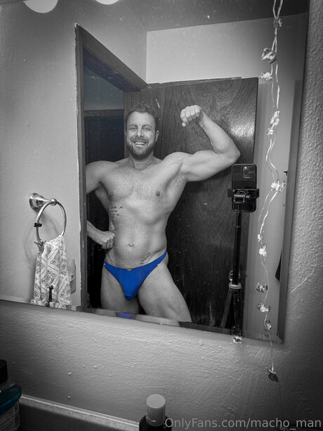 Macho Man OnlyFans-Archiv