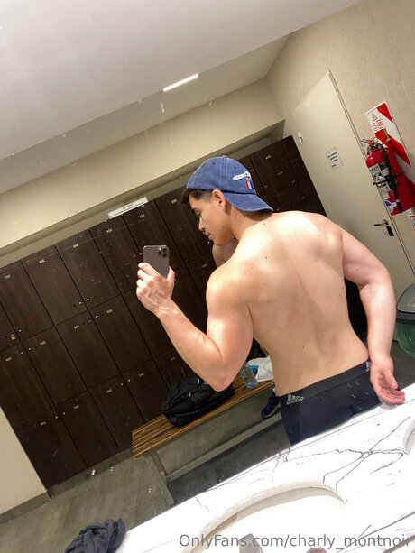 Charly Montnoir OnlyFans geleakte Bilder